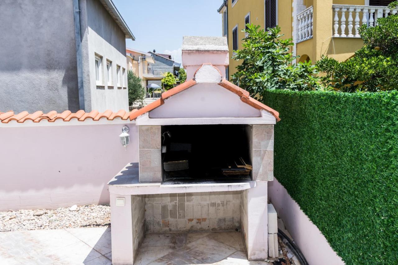 Apartments Dovana Kaštela Εξωτερικό φωτογραφία