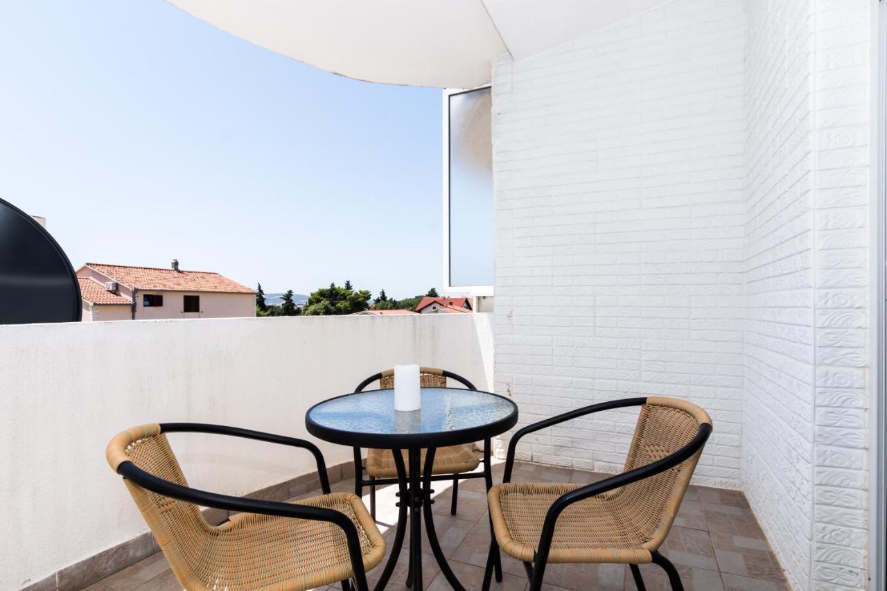 Apartments Dovana Kaštela Εξωτερικό φωτογραφία