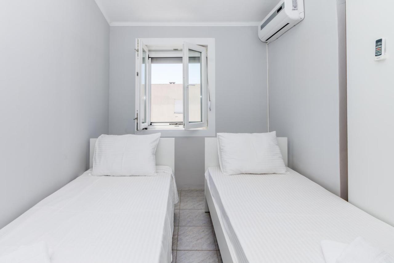 Apartments Dovana Kaštela Εξωτερικό φωτογραφία