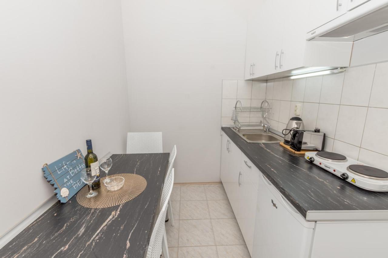 Apartments Dovana Kaštela Εξωτερικό φωτογραφία
